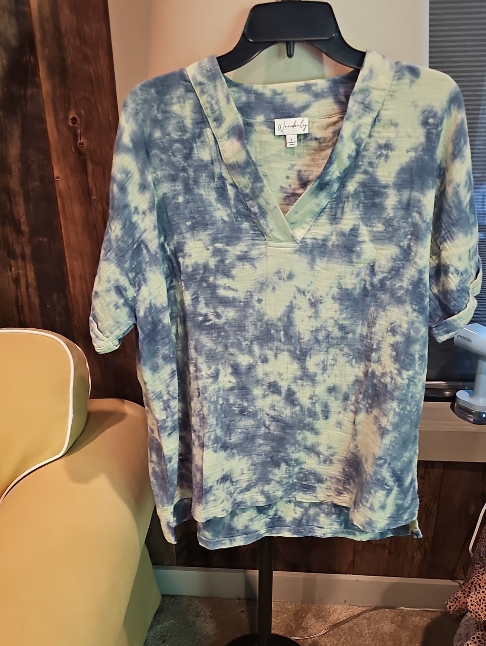 Wonderly Blue and White Tie-Dye V-Neck Tunic
